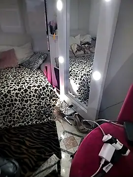 Snapshot of Myrnasexxx chatting on 21, 10, 2025 Myrnasexxx online show from 21, 10, 2025