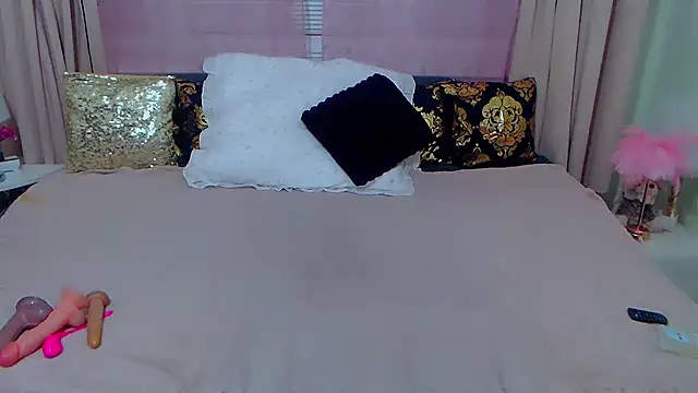 BustyVicky online show from 18, 12, 2024