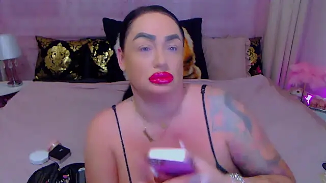 BustyVicky online show from 26, 11, 2025