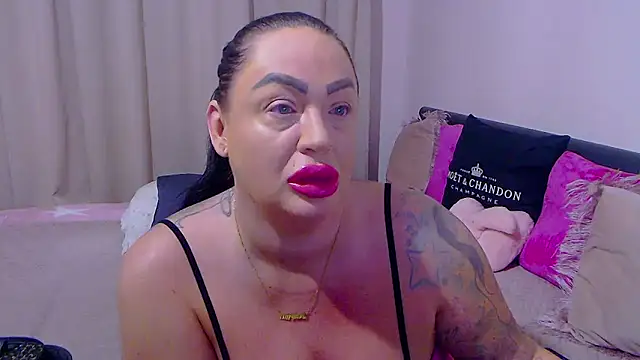 BustyVicky online show from 24, 2, 2026