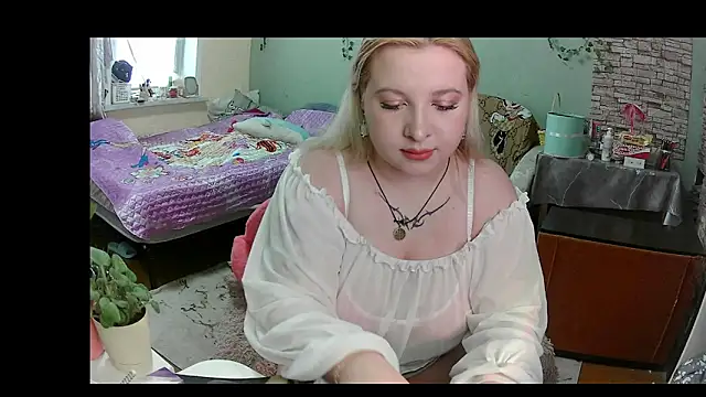Snapshot of caramel_maria chatting on 26, 10, 2025 caramel maria online show from 26, 10, 2025