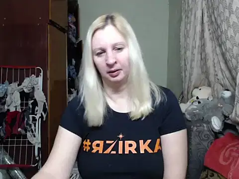 BustyBlond online show from 23, 2, 2025