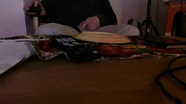 Snapshot of Cordt27 chatting on 14, 11, 2025 Cordt27 online show from 14, 11, 2025