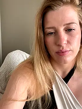 FoxyFrenchy online show from 16, 9, 2025