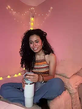 Snapshot of GabriSaenz chatting on 13, 12, 2024 GabriSaenz online show from 13, 12, 2024