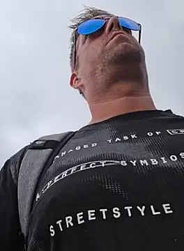 Trucker Hunter online show from 16, 10, 2025