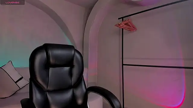 ErikaBenz  online show from 21, 10, 2025