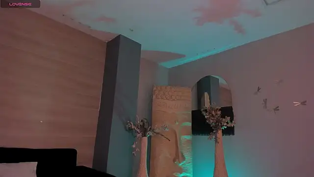 ErikaBenz  online show from 4, 4, 2026