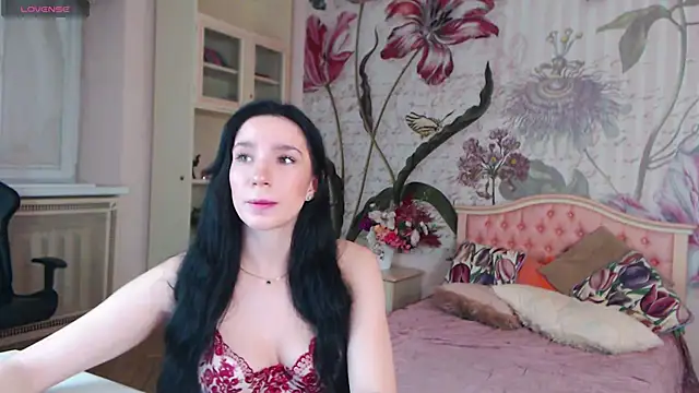 Snapshot of AliciaBow chatting on 21, 11, 2025 AliciaBow online show from 21, 11, 2025