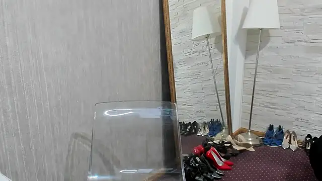 ElisaBaxter online show from 28, 2, 2025