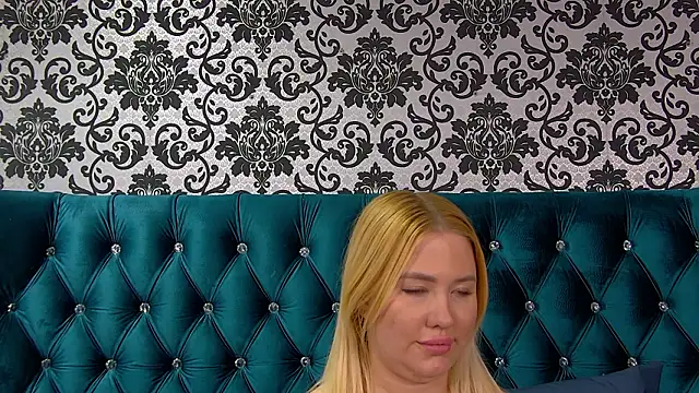 Snapshot of LunaHouston chatting on 4, 2, 2026 LunaHouston online show from 4, 2, 2026