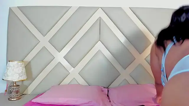 Snapshot of SSCARLETH_ chatting on 19, 2, 2025 SSCARLETH online show from 19, 2, 2025