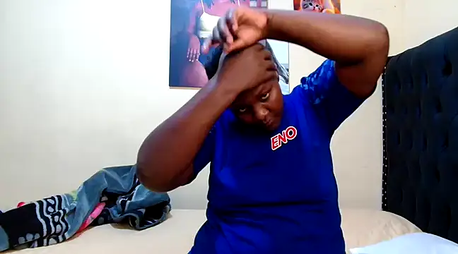 Snapshot of Toomuchbooty33 chatting on 4, 2, 2025 Toomuchbooty33 online show from 4, 2, 2025