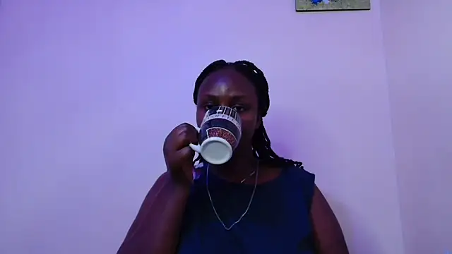 Snapshot of Toomuchbooty33 chatting on 19, 9, 2025 Toomuchbooty33 online show from 19, 9, 2025