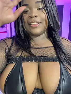 Snapshot of YeminaLeman chatting on 1, 1, 2025 YeminaLeman online show from 1, 1, 2025