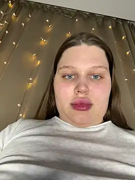 perfect sweety girl online show from 2, 2, 2026