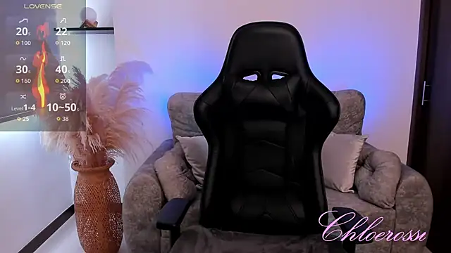 chloerossi online show from 28, 11, 2025