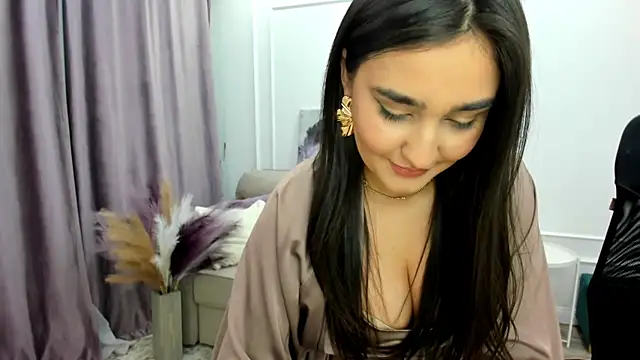 GoldenHeart 1 online show from 22, 2, 2025