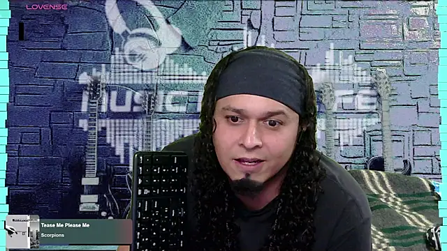 Snapshot of chino_roz chatting on 8, 1, 2025 chino roz online show from 8, 1, 2025