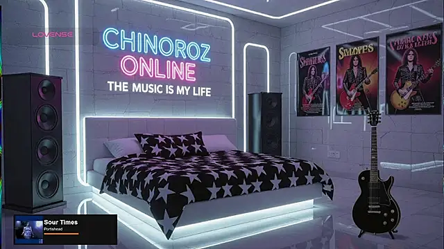 Snapshot of chino_roz chatting on 11, 9, 2025 chino roz online show from 11, 9, 2025