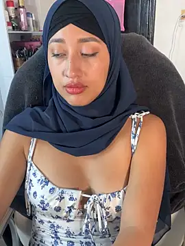 adila anich online show from 25, 9, 2025