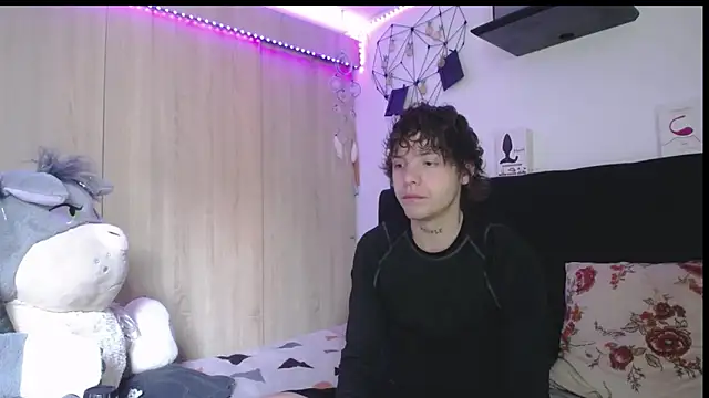 Santiago kiler online show from 31, 3, 2026