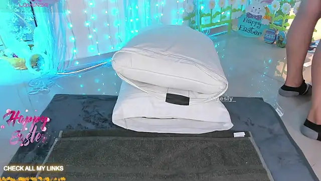 ohyesly  online show from 3, 4, 2026