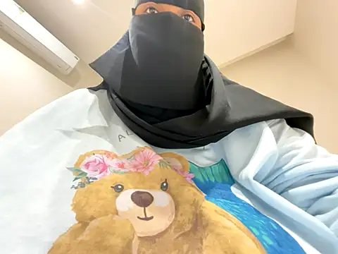 Submissive Arab online show from 30, 11, 2025