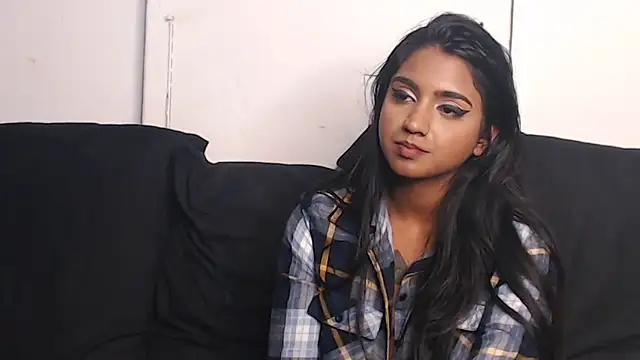 Snapshot of Delilah_Blazee chatting on 23, 2, 2025 Delilah Blazee online show from 23, 2, 2025