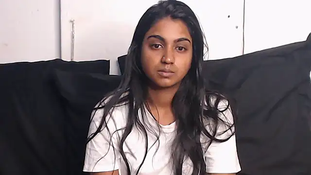 Snapshot of Delilah_Blazee chatting on 4, 3, 2025 Delilah Blazee online show from 4, 3, 2025