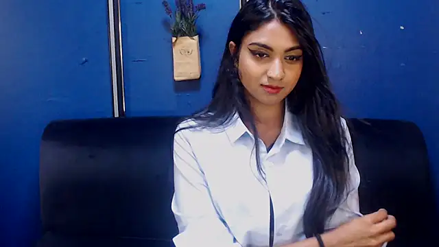 Snapshot of Delilah_Blazee chatting on 11, 3, 2025 Delilah Blazee online show from 11, 3, 2025