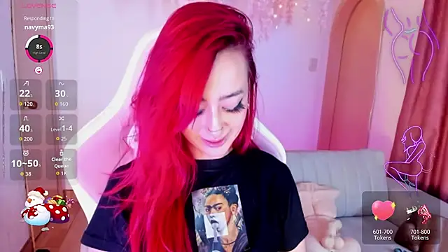 Snapshot of Mia-Bloom chatting on 8, 11, 2025 Mia-Bloom online show from 8, 11, 2025