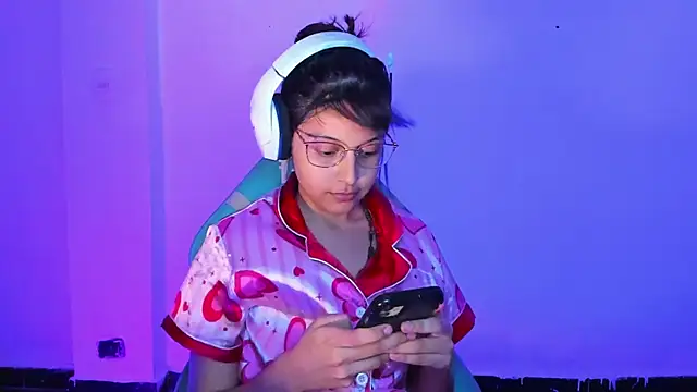 Little Lisy online show from 31, 10, 2025