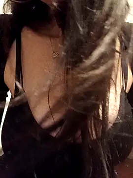 Snapshot of eva750 chatting on 17, 12, 2025 eva750 online show from 17, 12, 2025