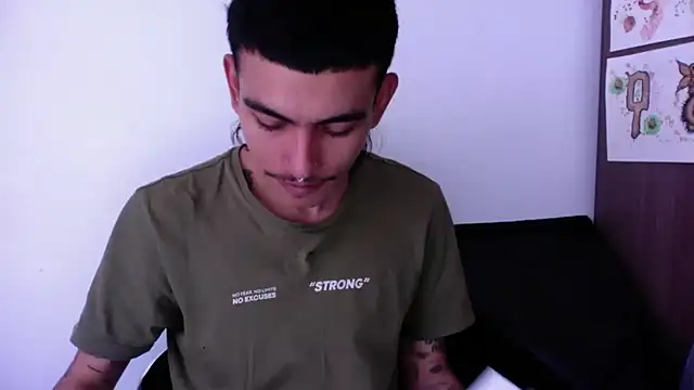 sorry-mom69 online show from 1, 10, 2025