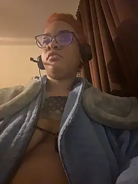 nickytheehawtie online show from 29, 3, 2026