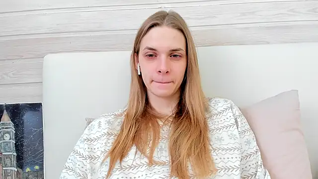 molly hunt  online show from 26, 2, 2025