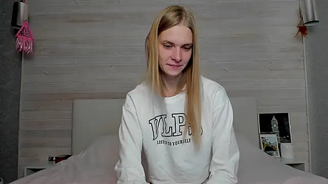 molly hunt  online show from 22, 10, 2025