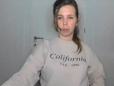 Snapshot of loveis007 chatting on 18, 3, 2025 loveis007 online show from 18, 3, 2025