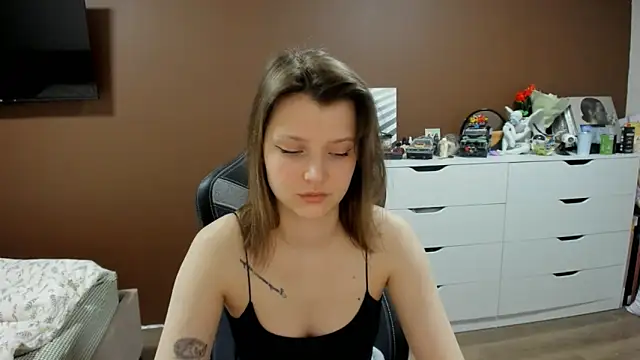 SoniNesti online show from 4, 4, 2026