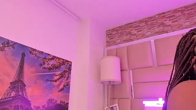 ShaniaBrownn online show from 2, 6, 2026