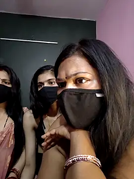 cutee  crazy online show from 7, 3, 2026