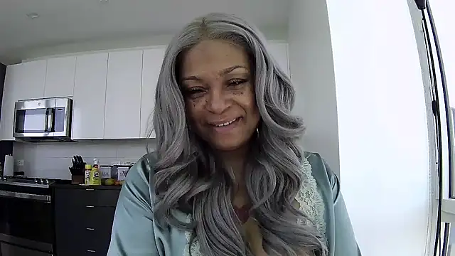MSweetLindaParks online show from 19, 5, 2026