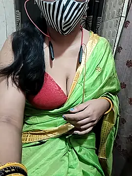 Snapshot of sangeetha4bide chatting on 18, 12, 2025 sangeetha4bide online show from 18, 12, 2025