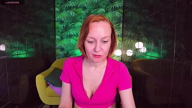 Snapshot of NikaGentle chatting on 10, 1, 2025 NikaGentle online show from 10, 1, 2025