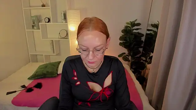 Snapshot of NikaGentle chatting on 15, 9, 2025 NikaGentle online show from 15, 9, 2025