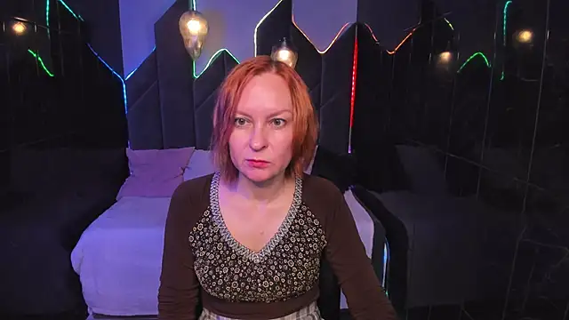 Snapshot of NikaGentle chatting on 11, 10, 2025 NikaGentle online show from 11, 10, 2025