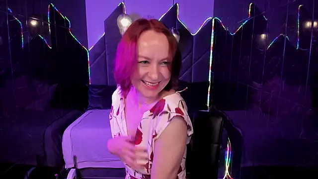 Snapshot of NikaGentle chatting on 20, 10, 2025 NikaGentle online show from 20, 10, 2025