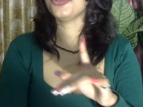 Snapshot of SEXY-MAHI- chatting on 12, 12, 2024 SEXY-MAHI- online show from 12, 12, 2024