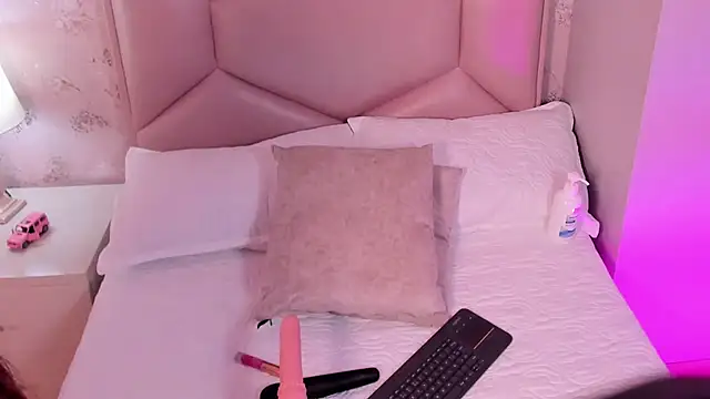 ambar sullivan online show from 27, 2, 2025